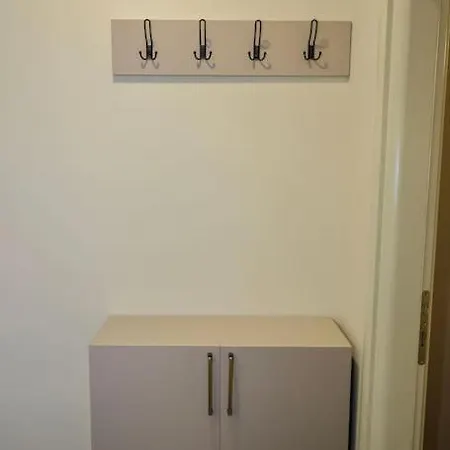 公寓 Miku Apartment- Exclusive 1 Bedroom At Komuna E Parisit 地拉那