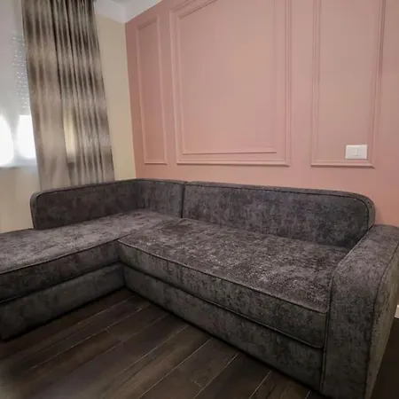 公寓 Miku Apartment- Exclusive 1 Bedroom At Komuna E Parisit *